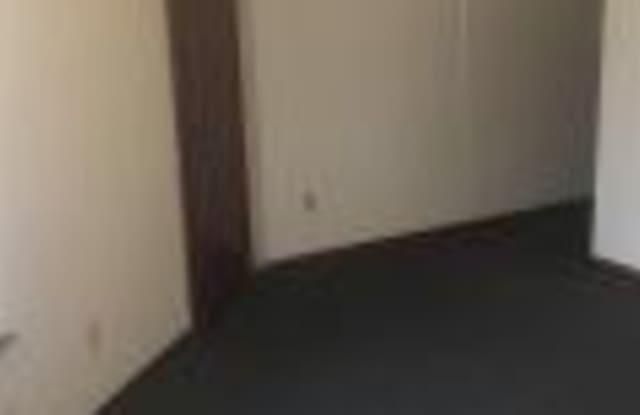 5613 Marathon Parkway Gallery 3