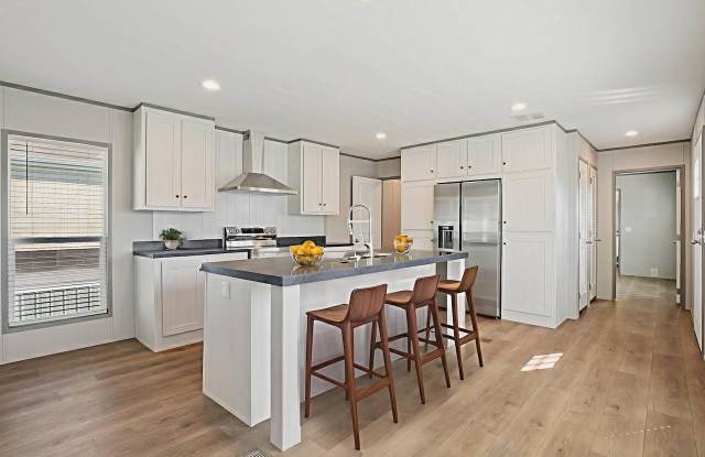 1626 Swallowtail Dr photos photos