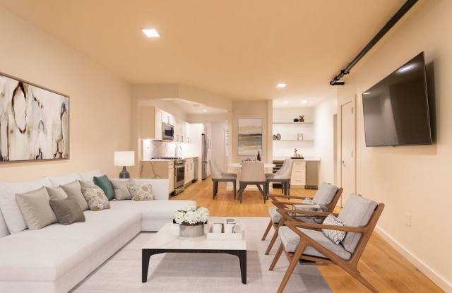 29 2nd Ave - 29 2nd Avenue, New York City, NY 10003
