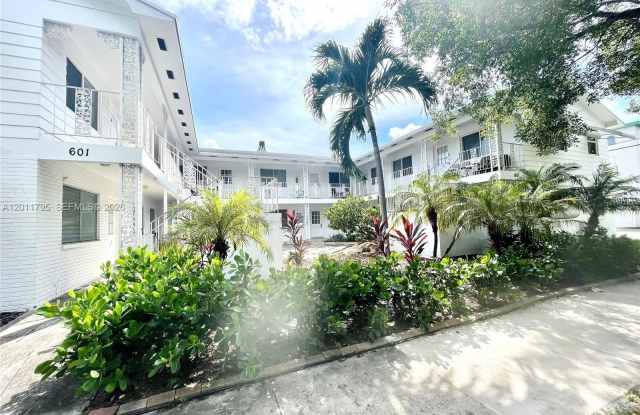 601 S 19th Ave photos photos