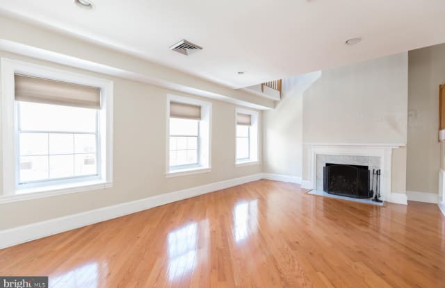 244 S 8TH STREET - 244 S 8th St, Philadelphia, PA 19107