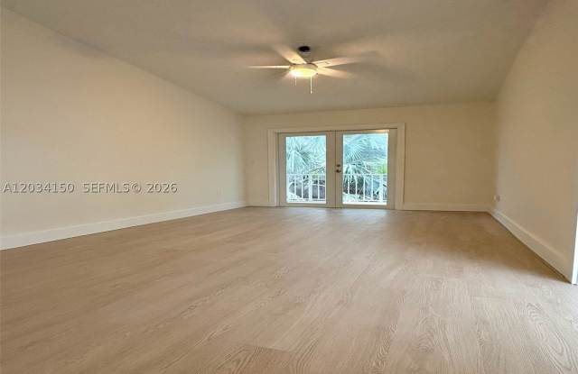 136 Marina Ave Gallery 2