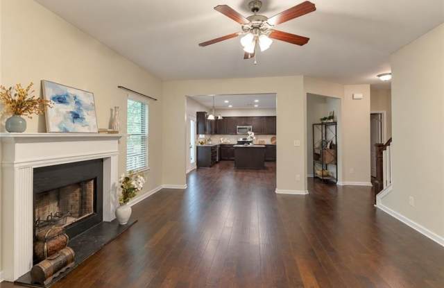 902 Whitfield Oak Road Gallery 2