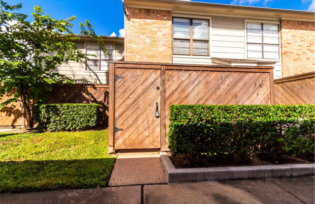 Whisperwood Condos - 8801 Hammerly Boulevard, Houston, TX 77080