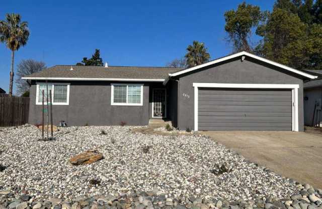 2213 N Cirby Way photos photos