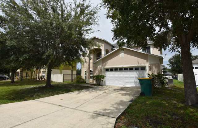 Single Family Home 4 Bedroom 2.5 Bath, 2 car garage for rent at 527 Bristol Cir, Kissimmee, FL 34758 photos photos