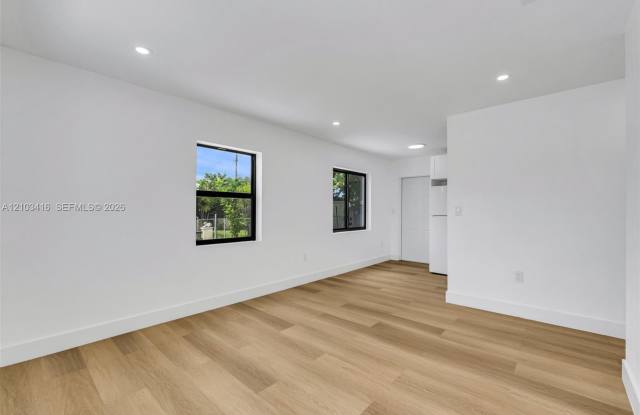 10411 Southwest 151st Terrace Gallery 4