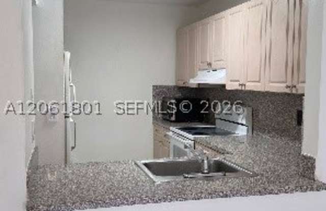 6730 W 26 CT Gallery 3