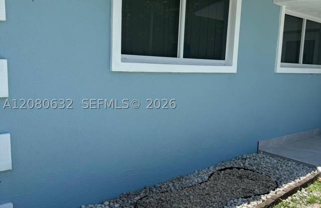 1220 NW 102nd St photos photos