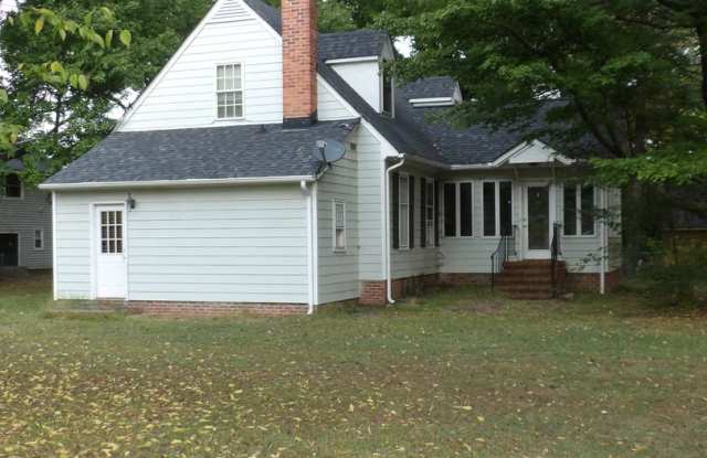 Conveniently Located Near I-95! Gallery 1
