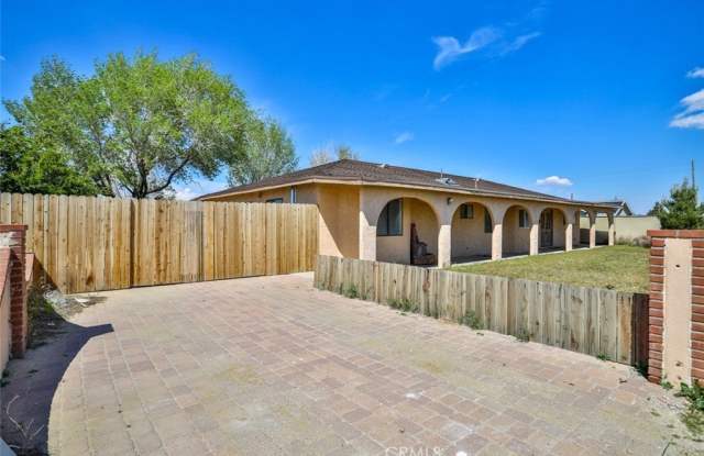 7033 W Avenue A2 Gallery 4