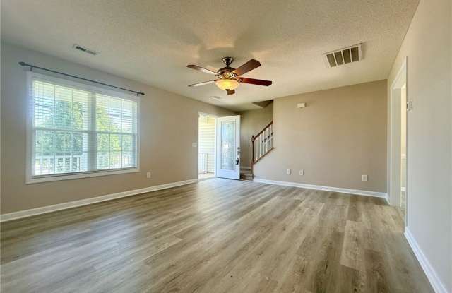 81 Essex Court W Gallery 4