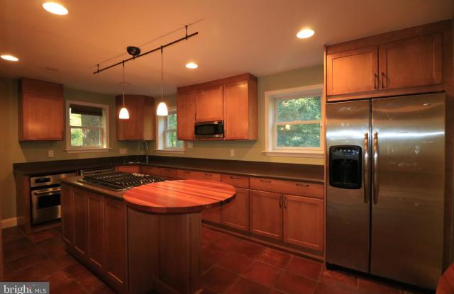 8317 HADDON DRIVE Gallery 4