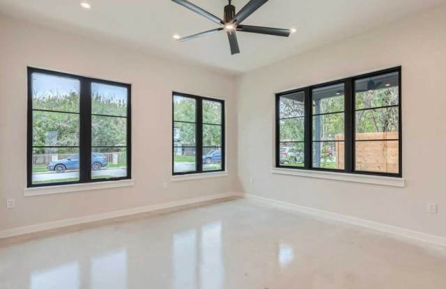 3100  Fontana DR Gallery 3