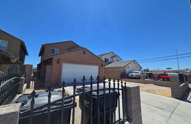 4-Bedroom Home in 89106 - Ask about our one month free special! photos photos