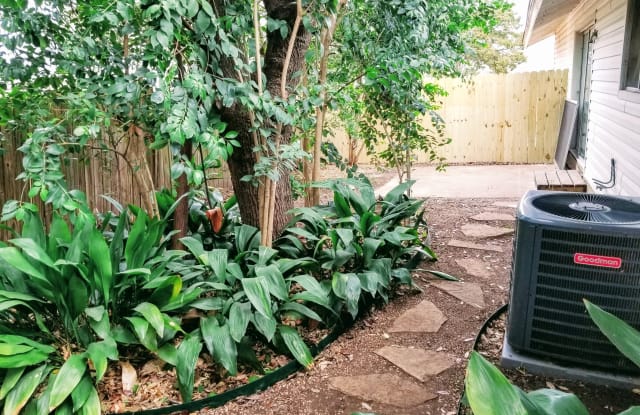 9008 Quail Valley Dr - 9008 Quail Valley Drive, Austin, TX 78758