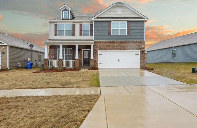 Spacious 4-Bedroom Home with Large Private Backyard in Calvin Creek Gallery 1