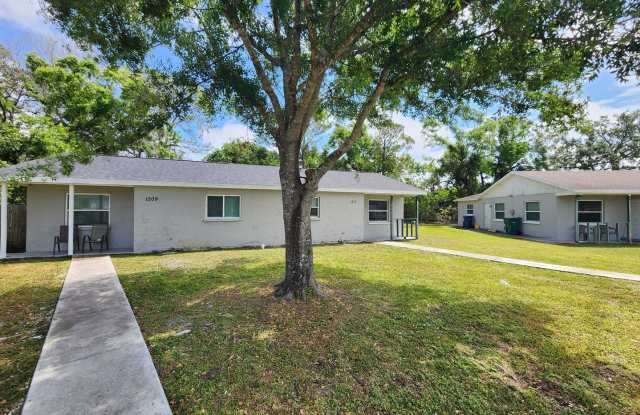 Housing Voucher Accepted -Upgraded 3 Bedroom 2 Bath - Minutes from Super Target and Publix photos photos