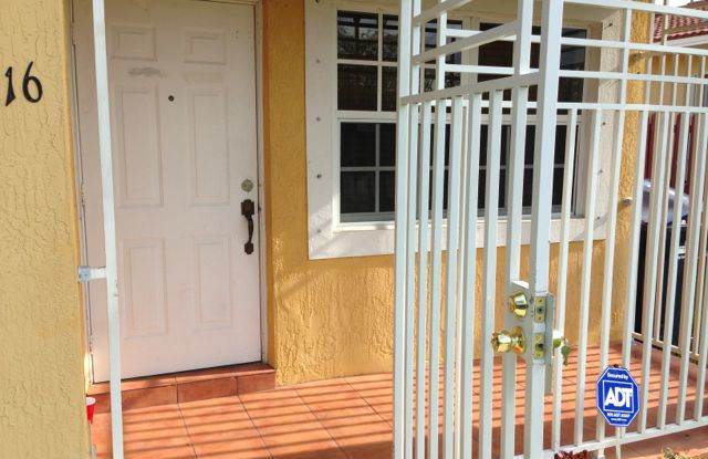 12216 SW 215 Terrace Gallery 3