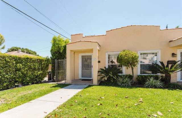 915 N Kenneth Road photos photos