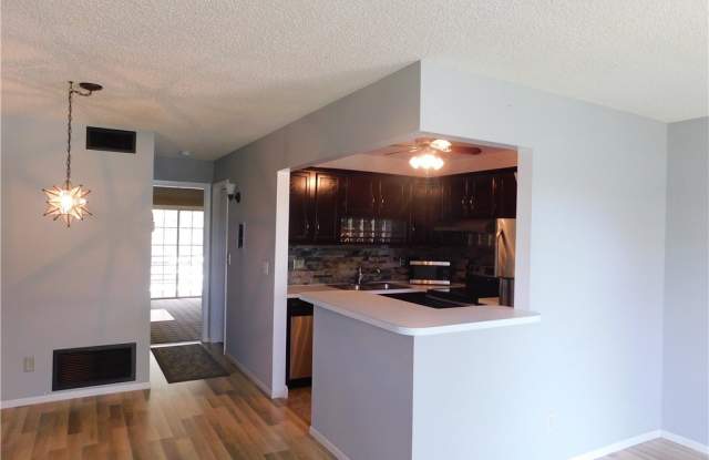 77 Royal Oak Drive unit: 204 photos photos