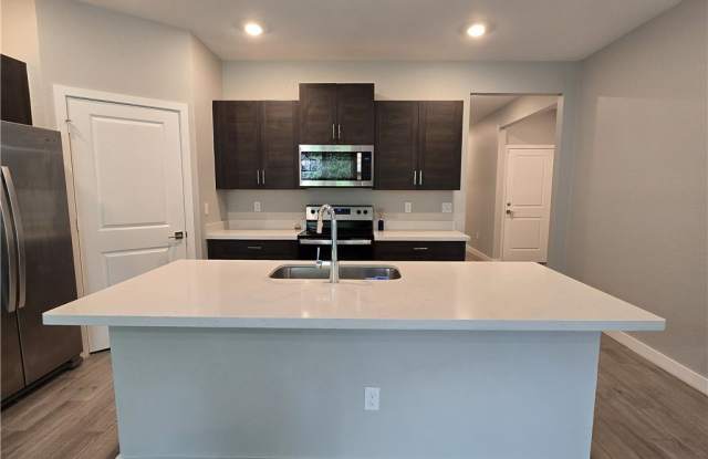 1404 NE White Pine Terrace Gallery 3