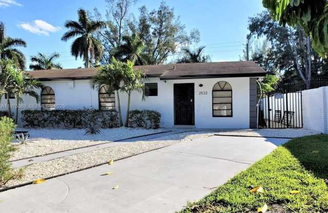 2532 NW 175th Ter photos photos