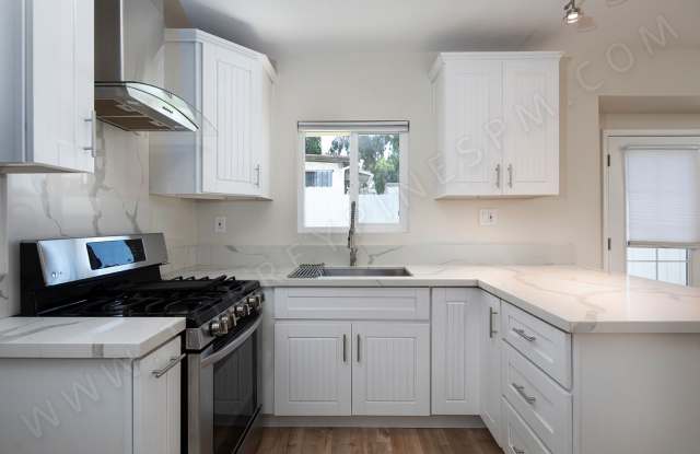 *OPEN HOUSE: 6/14 9:30-10:30AM* Remodeled 4BR Home with 6 Parking Spaces in South Park! photos photos