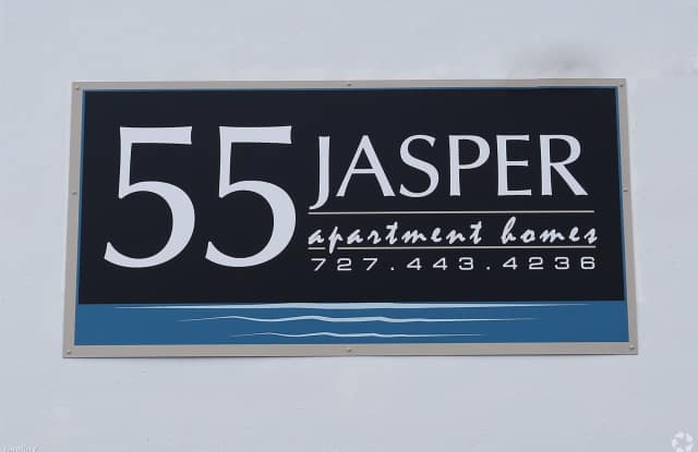 Liv at Jasper Gallery 4