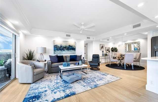 2900 Gulf Shore Blvd N photos photos