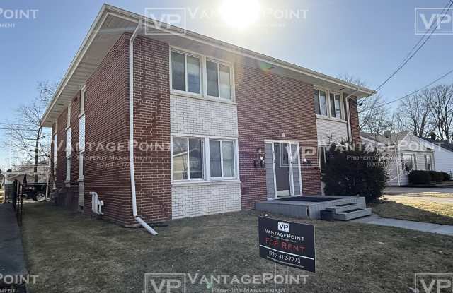 231 East Calumet Street - 3 photos photos 231 East Calumet Street - 3 photos photos