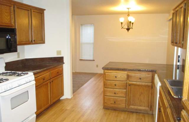 2012 Silvercrest Dr Gallery 4