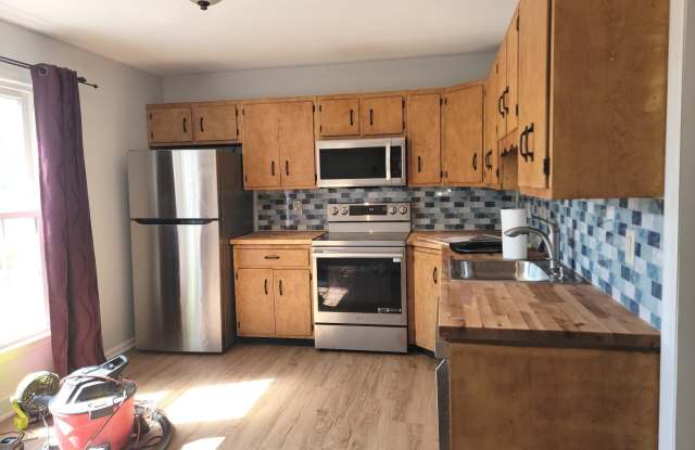 4517 N HEDGEROW Drive Gallery 2
