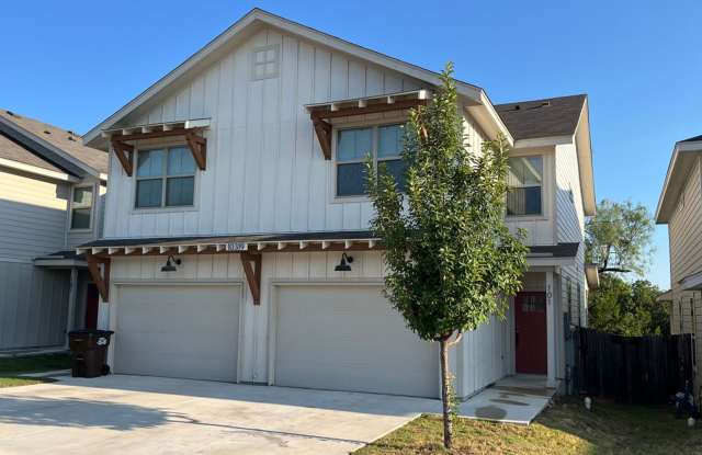 Don’t Miss Out on This Gorgeous Townhome! photos photos