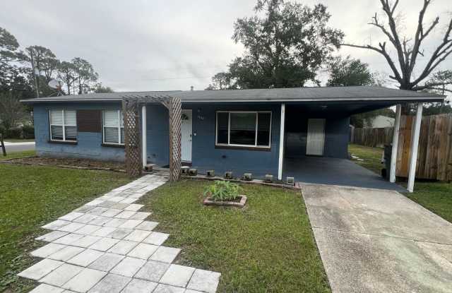 Charming 3 Bedroom, 1 Bath Pensacola Home available !! photos photos
