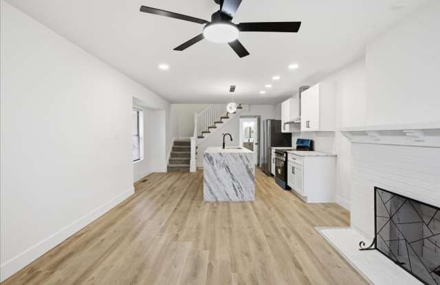 1036 N Parker Avenue - $1,795.00/mo. *Move in Special - Sign a lease by 7/30 and receive a $250 credit* Gallery 4