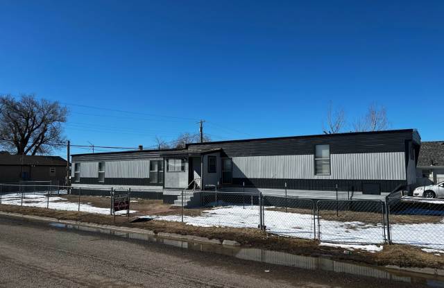 2 Bedroom 2 Bath Home! - 200 South Elgin Avenue, Portales, NM 88130