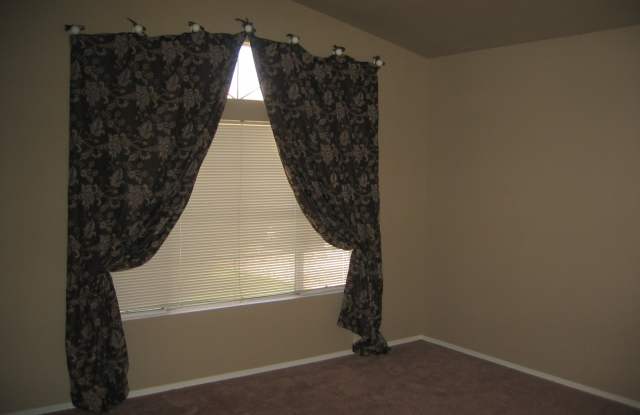 1283 E TRADEWIND Drive Gallery 2