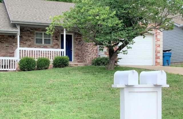 812 S Forest Avenue photos photos