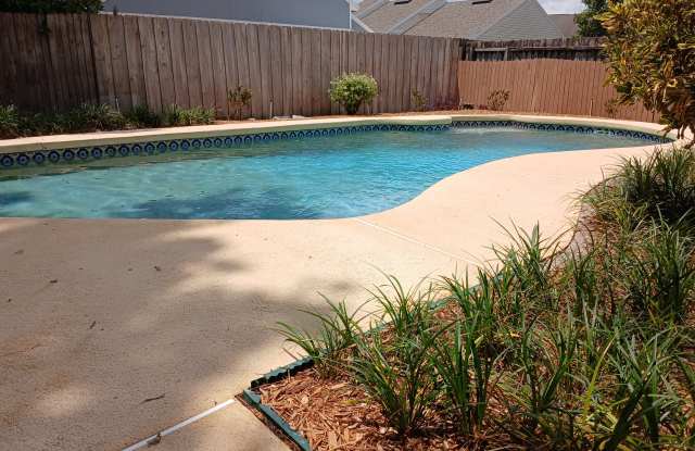 406 Red Coat Lane photos photos