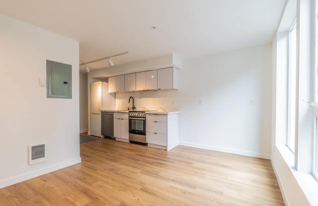 Beautiful Brand New Boutique Apartment Community Gallery 2