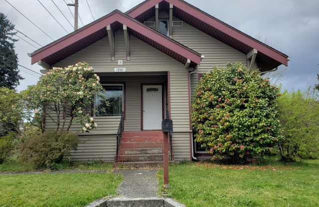 1301 North Rainier Avenue - 1301 North Rainier Avenue, Bremerton, WA 98312