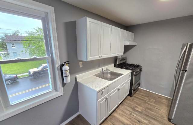 152 Long Branch Avenue unit: 3 photos photos