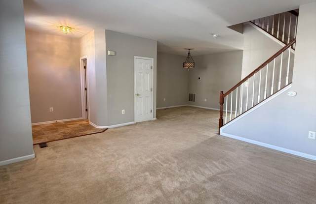 109 PALMER Court Gallery 2