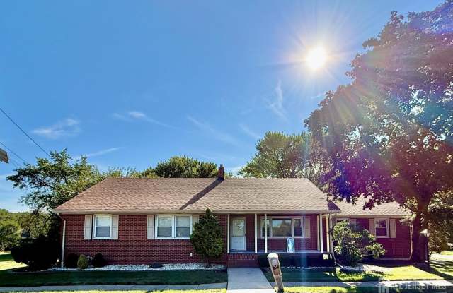 452 Cranbury Road photos photos