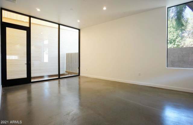 1419 S Kenneth Place Gallery 4