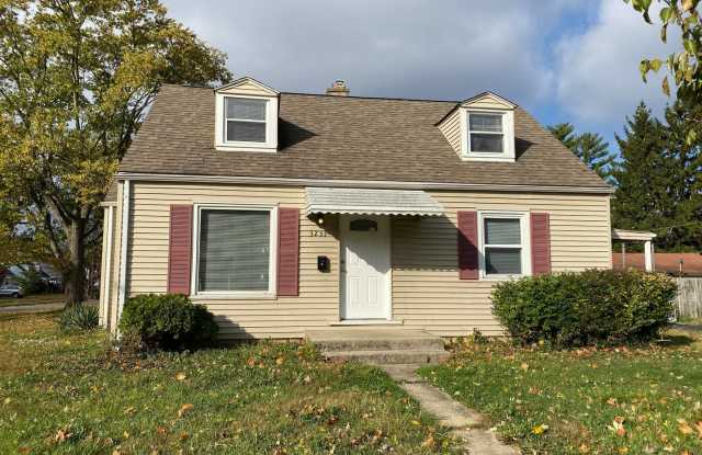 Inviting 3BR Cape Cod Home for Rent in North Columbus - A Must-See! - 3233 Hiawatha Street, Columbus, OH 43224