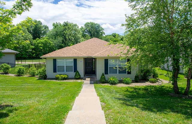 Great SW 3 BR Home W/ Fenced Yard photos photos