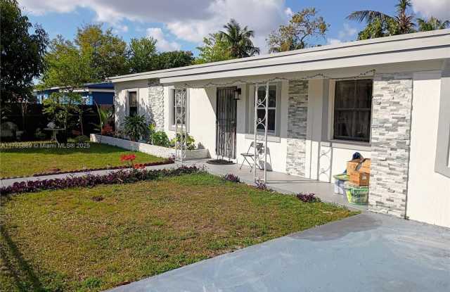 17940 NW 5th Ave photos photos
