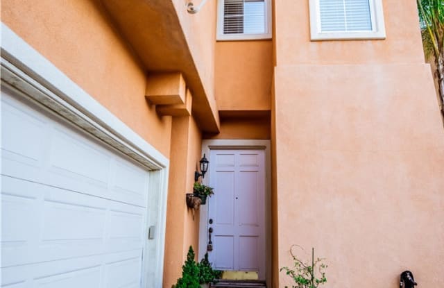 7 Salto - 7 Salto, Aliso Viejo, CA 92656